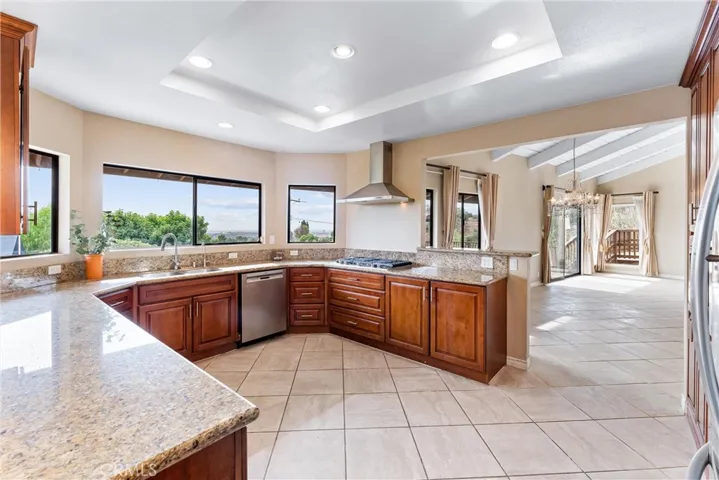 1710 Pueblo Crest Lane, La Habra Heights, California 90631