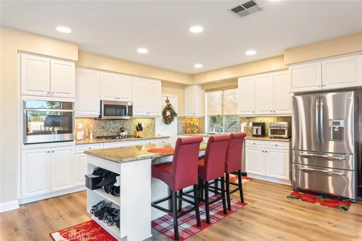 1669 Via Rafael Circle, Corona, California 92881