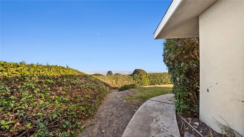 68 Rockinghorse Road, Rancho Palos Verdes, California 90275