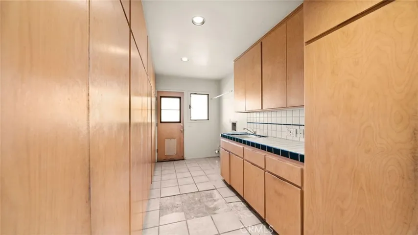 68 Rockinghorse Road, Rancho Palos Verdes, California 90275