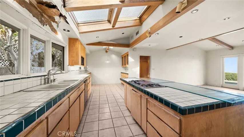 68 Rockinghorse Road, Rancho Palos Verdes, California 90275