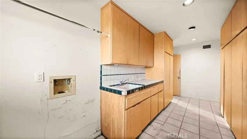 68 Rockinghorse Road, Rancho Palos Verdes, California 90275