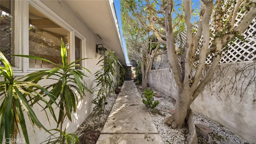 68 Rockinghorse Road, Rancho Palos Verdes, California 90275