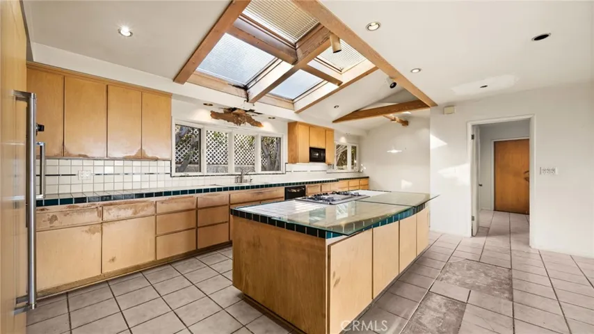 68 Rockinghorse Road, Rancho Palos Verdes, California 90275