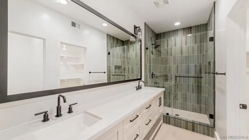 1503 Livorno Pl. 209, Encinitas, California 92024