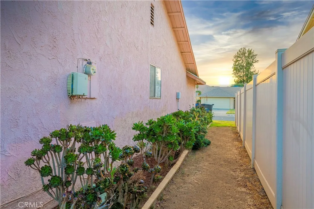 28030 Pebble Beach Drive, Menifee, California 92586 home-pic-13