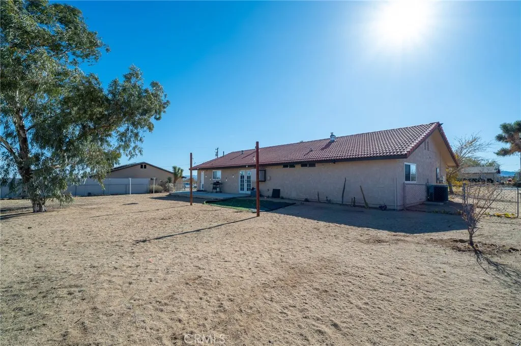 58168 Canterbury Street, Yucca Valley, California 92284 home-pic-39