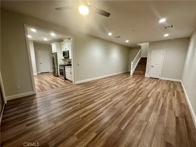 14950 Texaco Ave, Paramount, California 90723