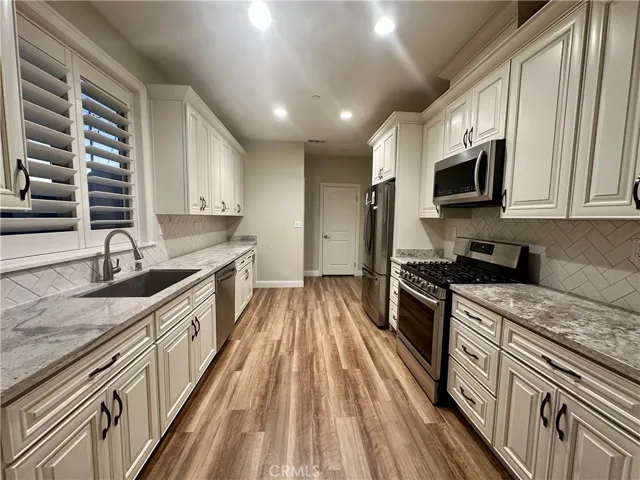 14950 Texaco Ave, Paramount, California 90723