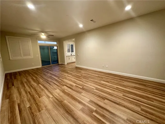 14950 Texaco Ave, Paramount, California 90723