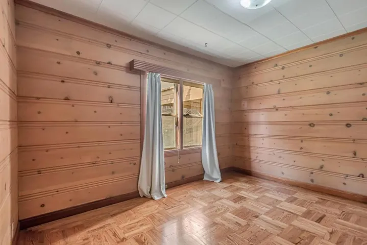 2910 Hillside Drive, Burlingame, California 94010