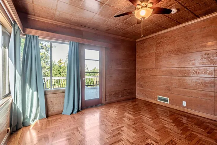 2910 Hillside Drive, Burlingame, California 94010