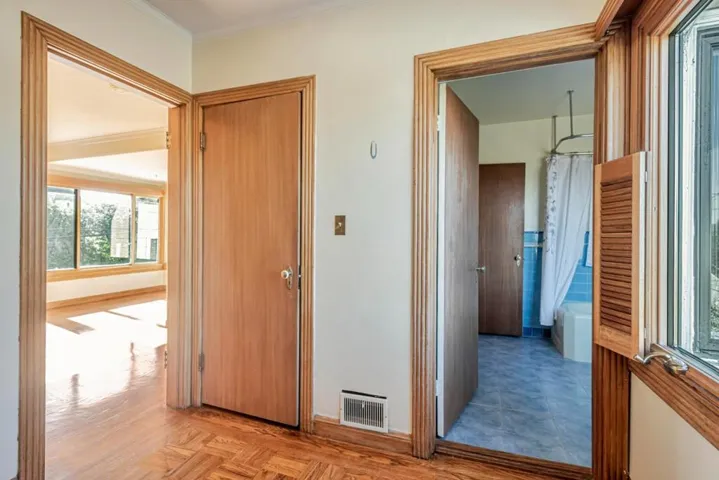 2910 Hillside Drive, Burlingame, California 94010