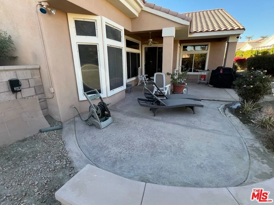 38420 Waverly Road, Palm Desert, California 92211 home-pic-1