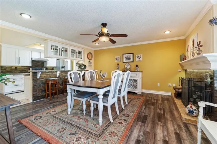 Fam/Dining Room