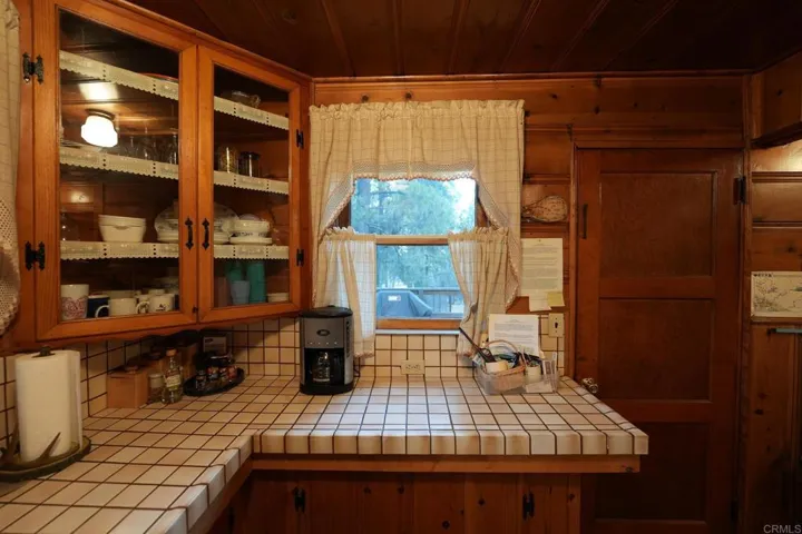 255 Pine Ln, Sugarloaf, California 92386