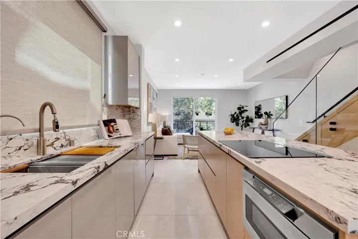14570 1/2 Dickens Street, Sherman Oaks, California 91403