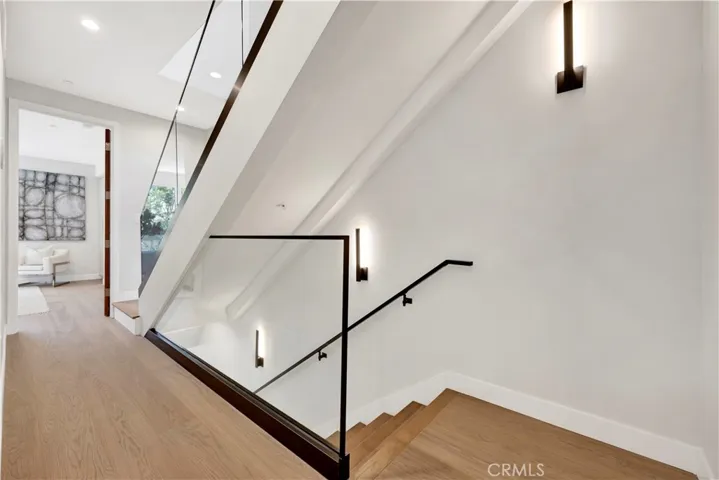 14570 1/2 Dickens Street, Sherman Oaks, California 91403