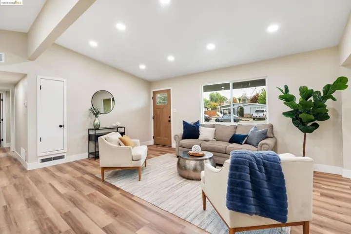 1521 Hansen Ave, Merced, California 95340