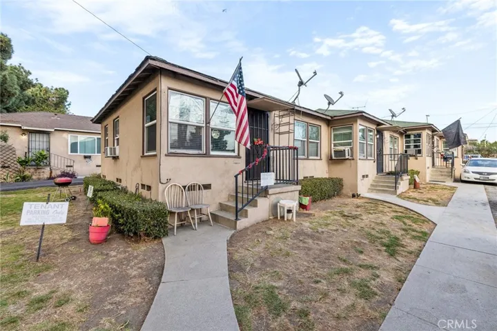 7726 Pickering Avenue, Whittier, California 90602