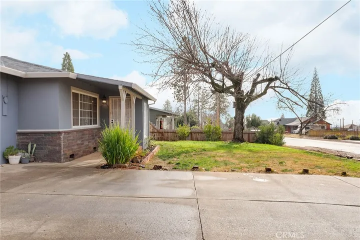 5690 Paradise Avenue, Paradise, California 95969