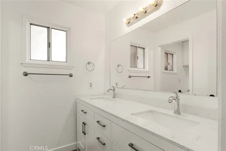 5690 Paradise Avenue, Paradise, California 95969