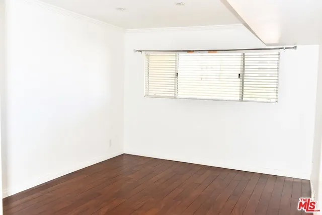 15248 Dickens Street 301, Sherman Oaks, California 91403