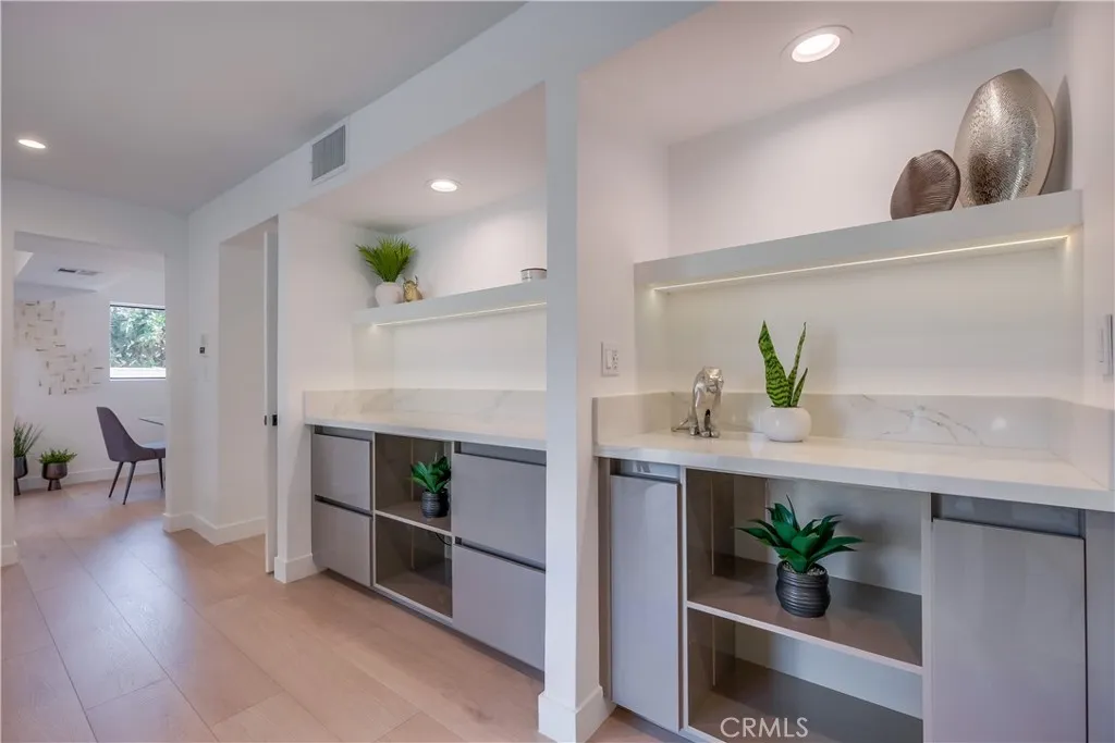 17230 Chatsworth Street 1, Granada Hills, California 91344 home-pic-6