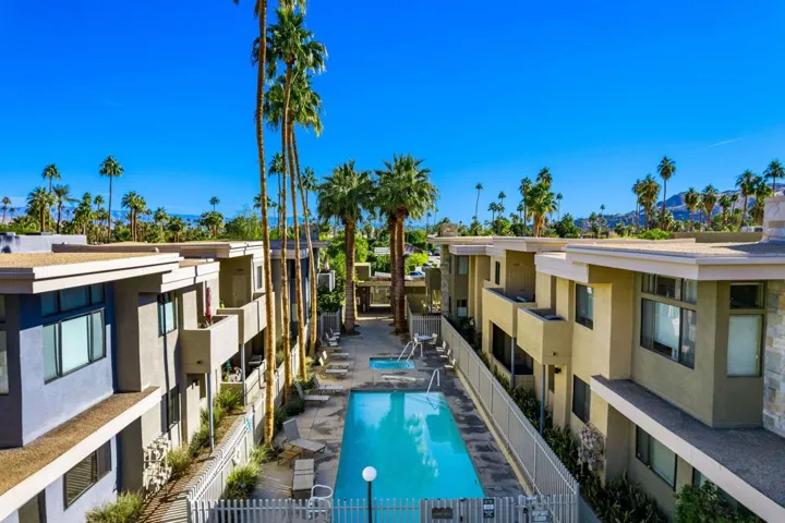 8-web-or-mls-PE_Palm_OPMG_1224_008