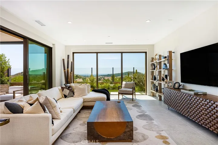 161 Oceano, Irvine, California 92602