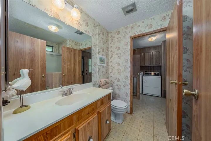 11442 Lakeshore Drive, Clearlake, California 95422