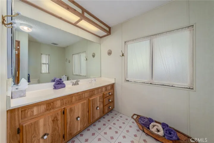 11442 Lakeshore Drive, Clearlake, California 95422