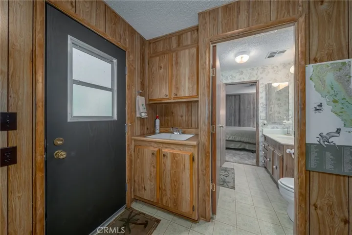 11442 Lakeshore Drive, Clearlake, California 95422