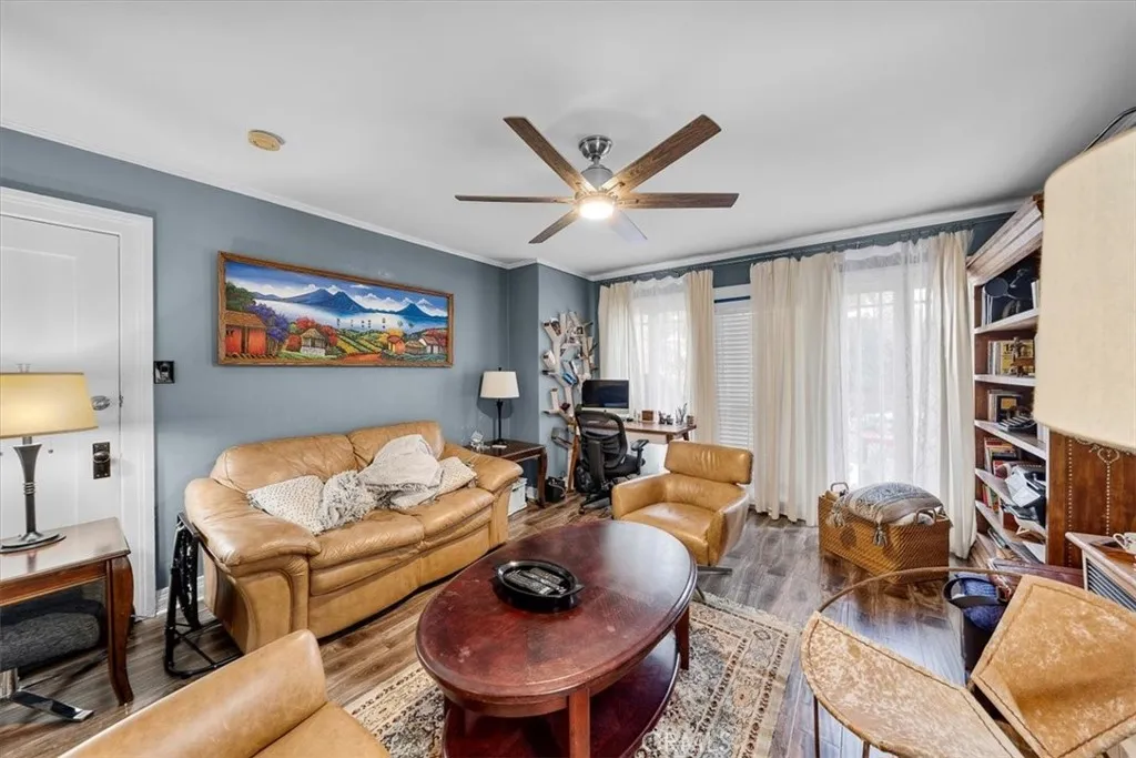 1236 W Martin Luther King Jr Boulevard, Los Angeles, California 90037 home-pic-33