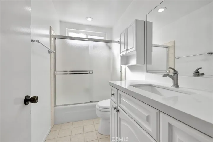 Level 2 Bathroom