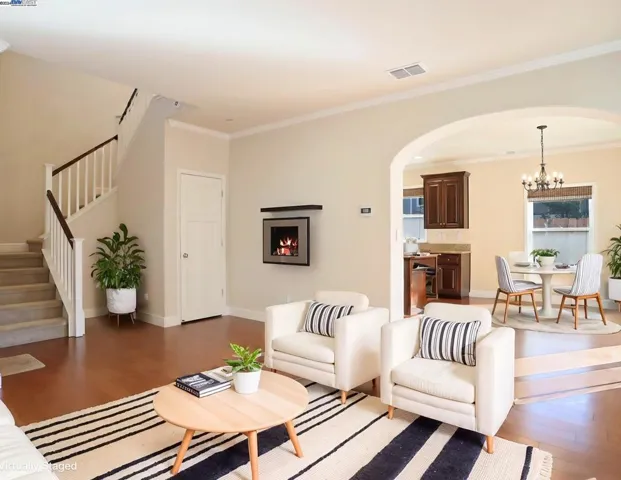 Living Room & Dining Area
