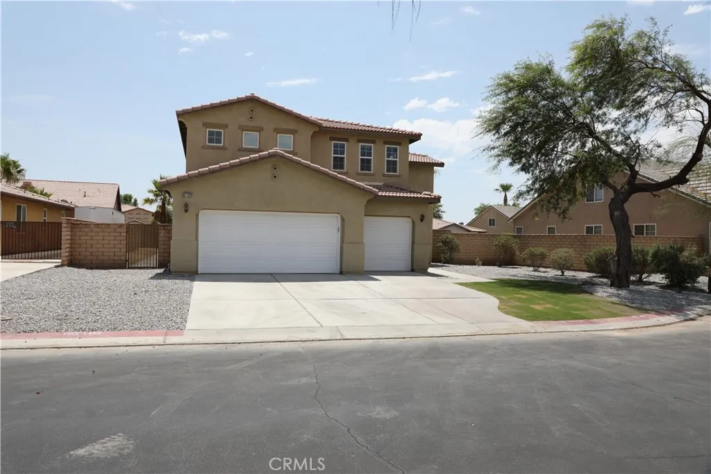 37222 Camden Dr, Indio, California 92203 home-pic-1