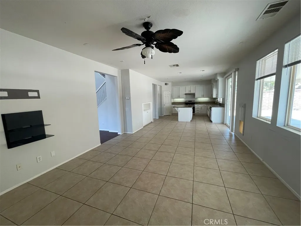 37222 Camden Dr, Indio, California 92203 home-pic-9