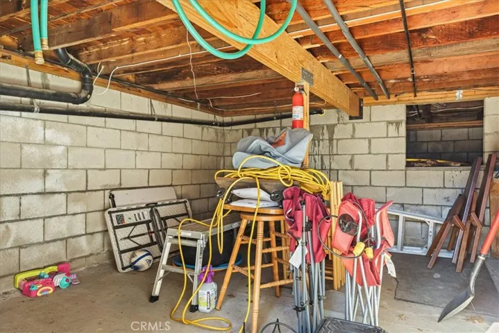 729 Eucalyptus Road, Cedar Glen, California 92321