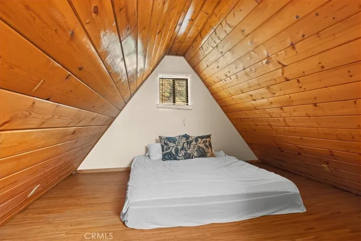 729 Eucalyptus Road, Cedar Glen, California 92321