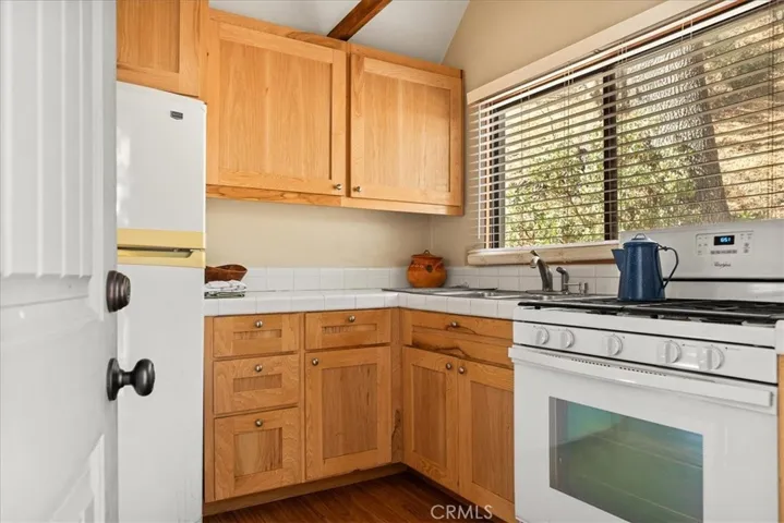 729 Eucalyptus Road, Cedar Glen, California 92321