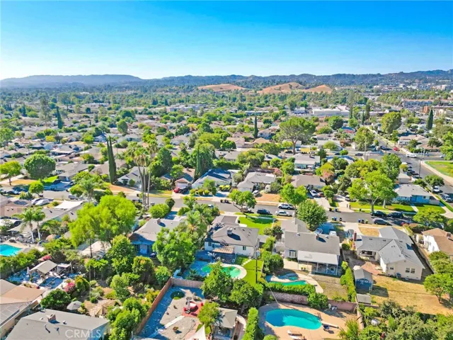 20807 Vose Street, Winnetka, California 91306