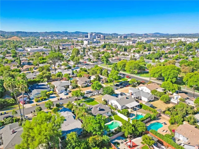20807 Vose Street, Winnetka, California 91306