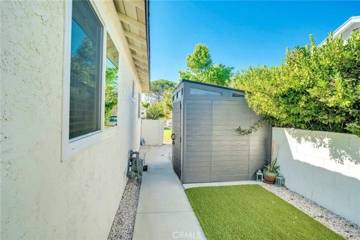 20807 Vose Street, Winnetka, California 91306