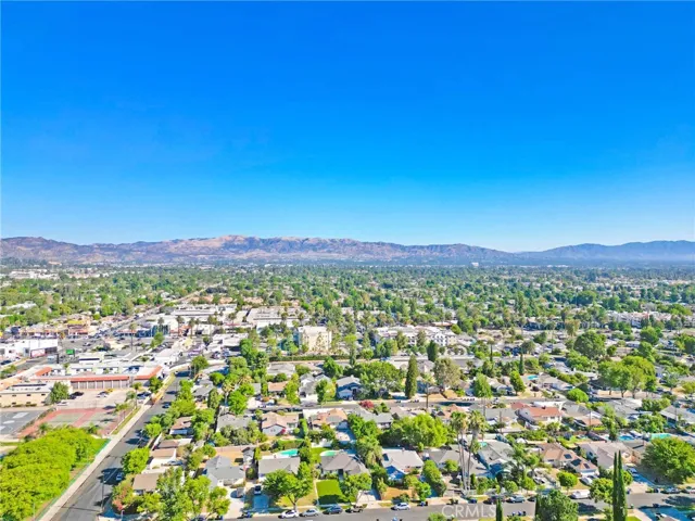20807 Vose Street, Winnetka, California 91306