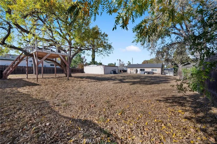22660 Calvert Street, Woodland Hills, California 91367