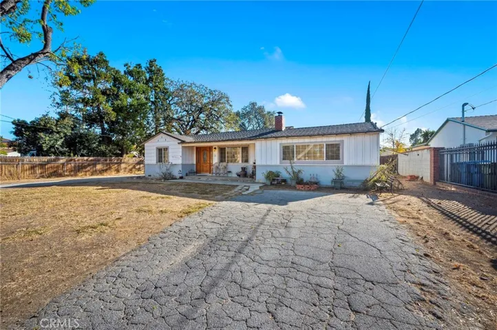 22660 Calvert Street, Woodland Hills, California 91367
