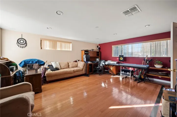 22660 Calvert Street, Woodland Hills, California 91367