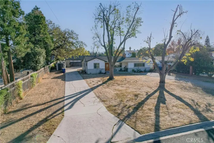 22660 Calvert Street, Woodland Hills, California 91367