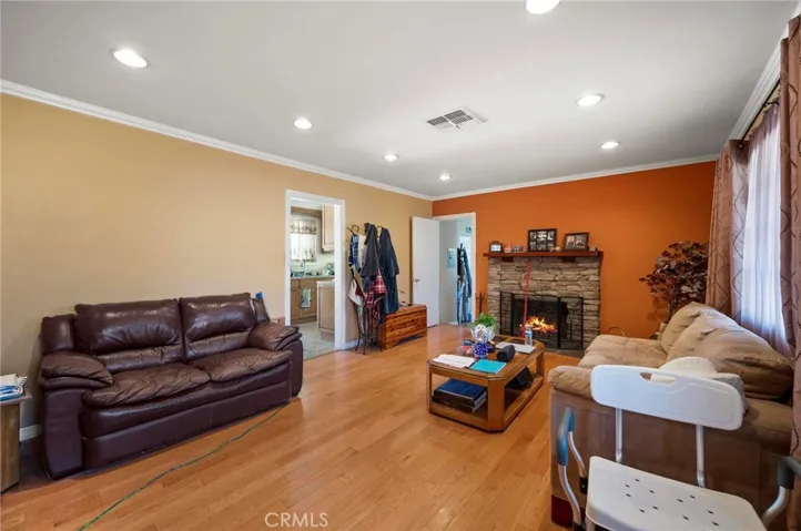 22660 Calvert Street, Woodland Hills, California 91367